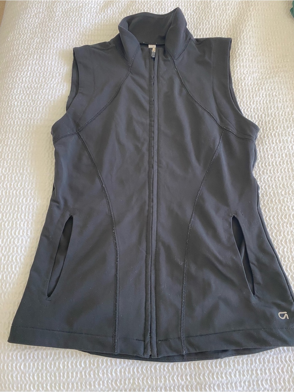 Gap Women’s Black Zip-Front Active Vest